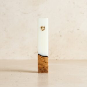 מזוזה מעוצבת אור אמת גודל 15 ס"מ