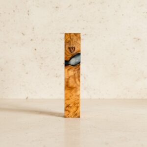 בית מזוזה מעץ עם עין אפוקסי